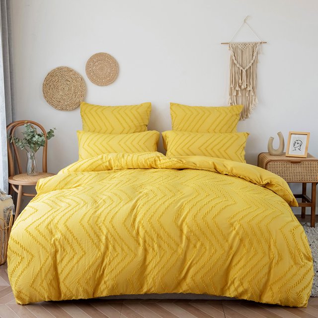 Three-piece solid color wave craft, 1 quilt cover + 2 pillowcases (Yellow,Queen)