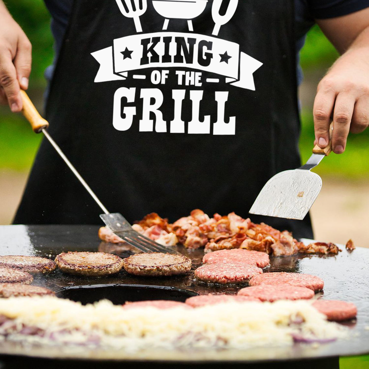 Qweryboo Funny Dad Grilling Aprons for Men, BBQ Grill King Chef Apron,  Kitchen Cooking Apron for Gifts(Grill 1)