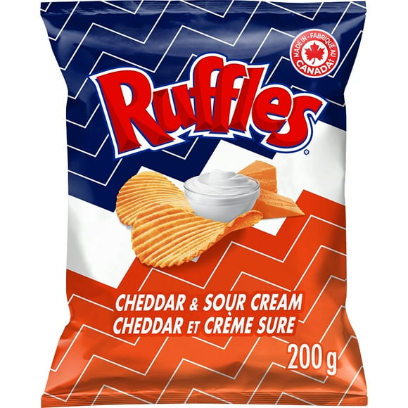 Ruffles Cheddar & Sour Cream Flavoured Potato Chips, 200g