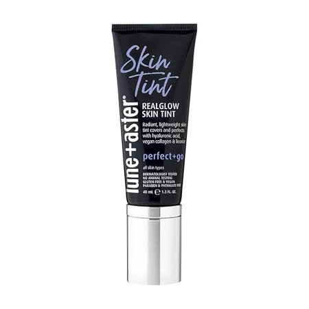 Lune+Aster RealGlow Skin Tint - This light-diffusing Skin Tint covers and perfects with ultra-lightweight, customizable sheer to medium coverage for a naturally radiant look - Deep Sand