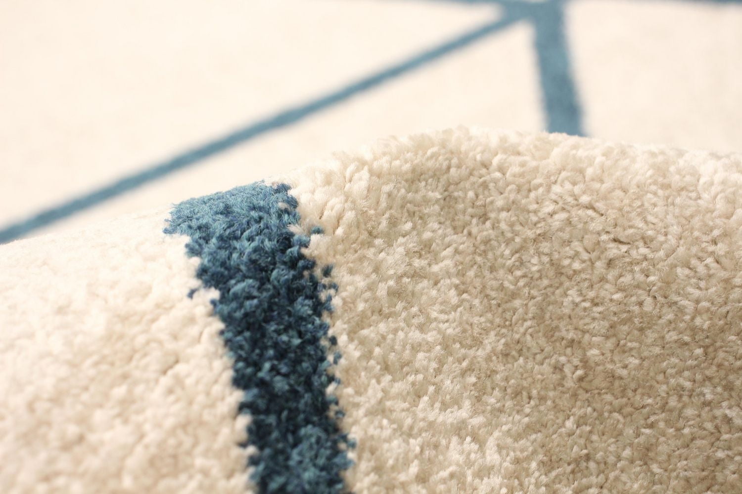 Tapis d'Interieur ECARPET Géométrique pour Salon et Chambre à Coucher Collection Ana