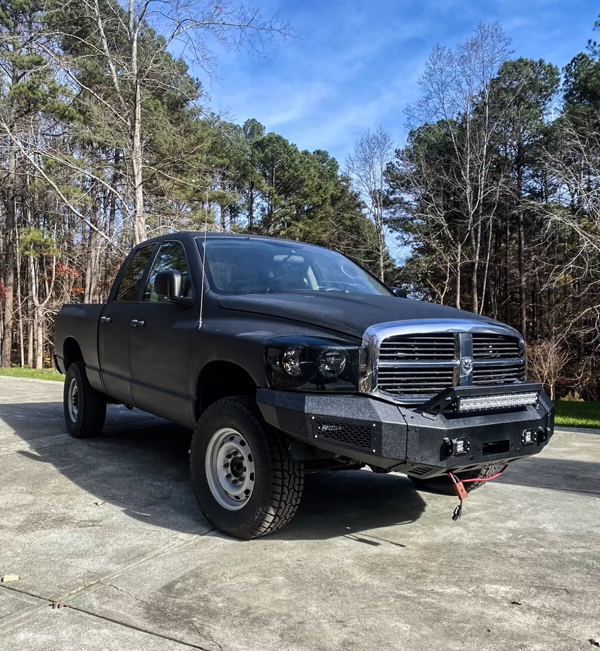 Vijay Compatible with 2006-2007-2008-2009 Dodge RAM 2500/3500 Front Bumper Textured Black Steel with Light and D-ring
