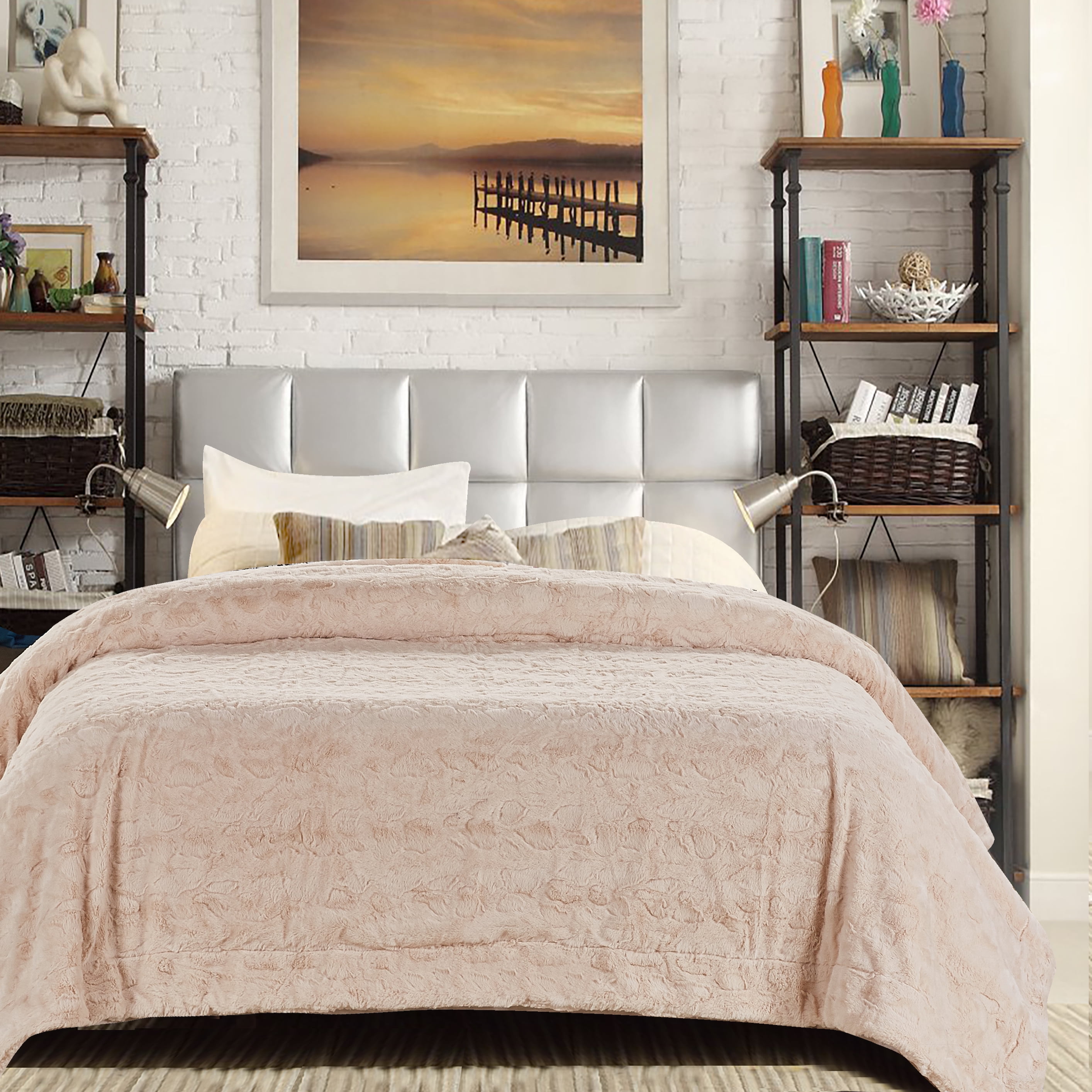 Blivener Super Soft Long Shaggy Throw Blanket Fluffy Faux Fur Blankets Warm Cozy Bedspread Light Grey 160 x 200 CM