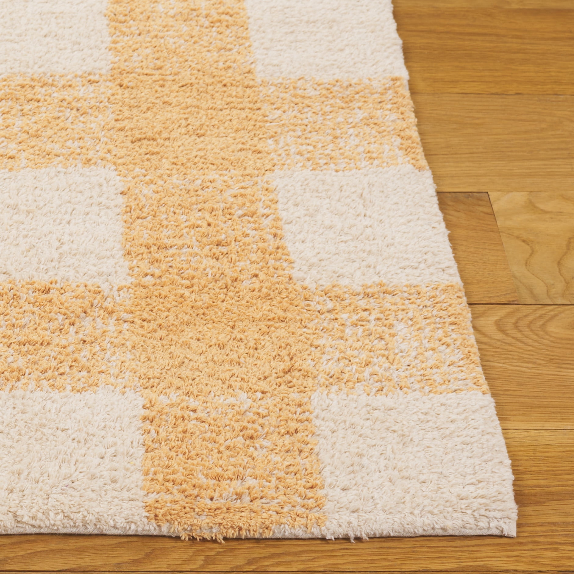 SAFAVIEH Easy Care Maggie Plaid Area Rug, Ivory/Gold, 4' x 6'