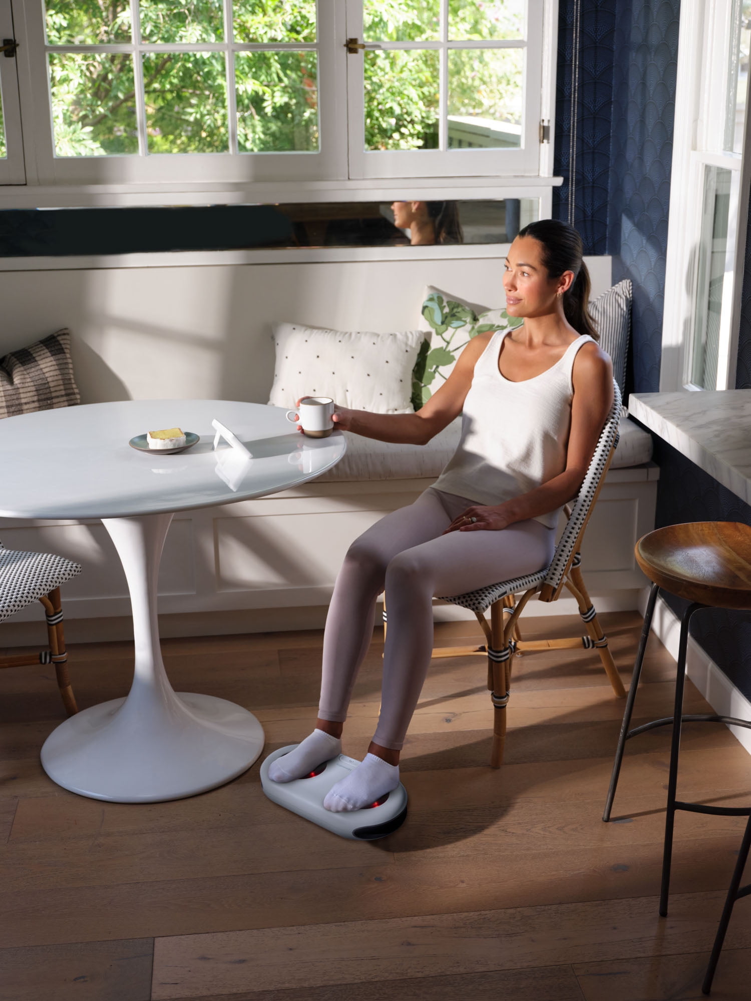 Homedics MaxComfort Shiatsu Foot Massager, Rotating Shiatsu Massage Nodes with Soothing Heat - White, L 9.92in x W 5.31 x H 2.09, 1.83LB.