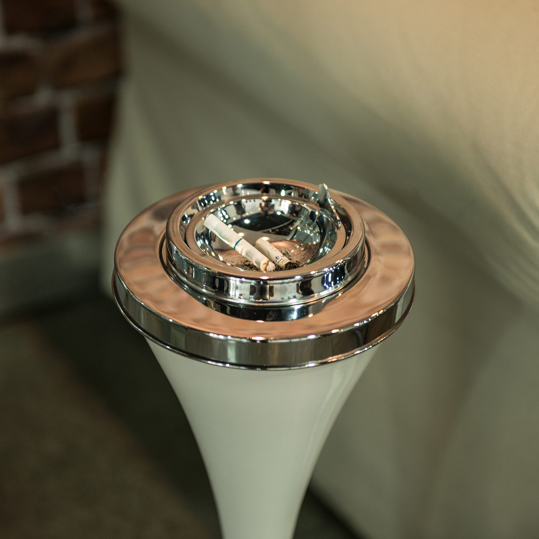 Floor Standing Ashtray with Lid 24 In. Height, White Retro, Self-Cleaning, Waterproof