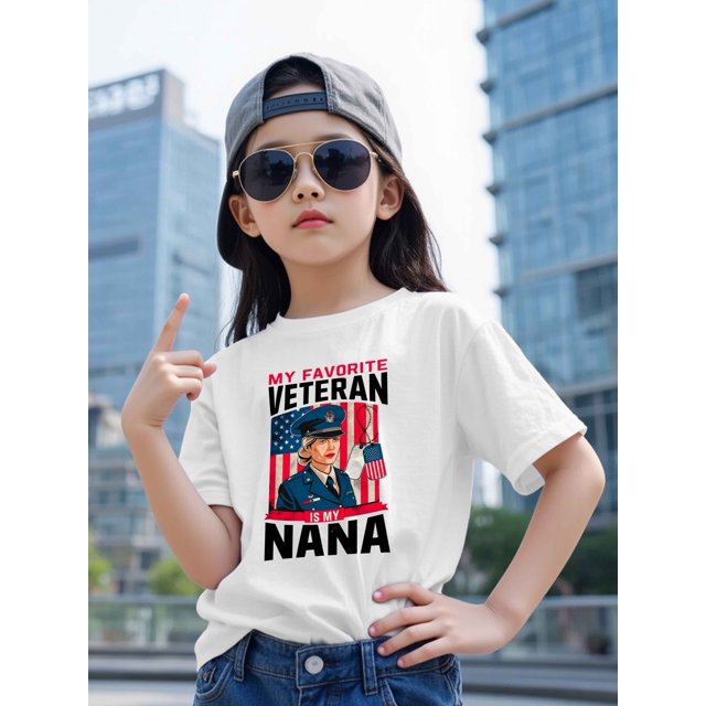 Girls' " My Favorite Veteran is My Nana" Graphic T-Shirt - Casual Cotton Short-Sleeve Crewneck, Summer Round Neck Tee for Kids, Patriotic Print, Soft & Versatile Top