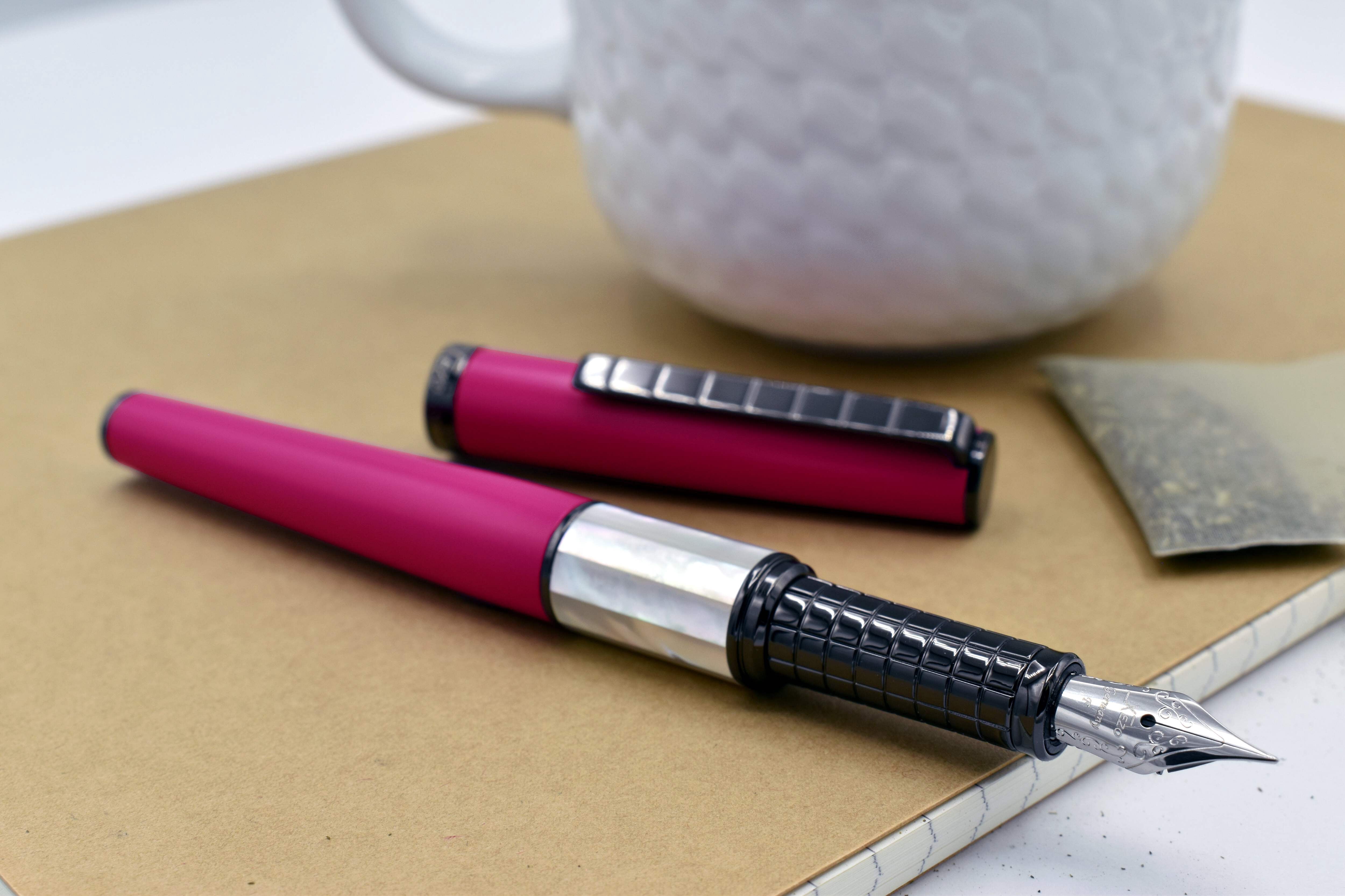 Xezo Speedmaster® Cerise Brass Fountain Pen (Fine Nib) - With White Mother of Pearl