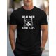 thumbnail image 1 of Camiseta creativa con estampado gráfico para hombre. Camiseta informal de manga corta y cuello redondo con texto "A los hombres les encantan los gatos" para verano y exteriores. Ideal para adultos, ho, 1 of 7