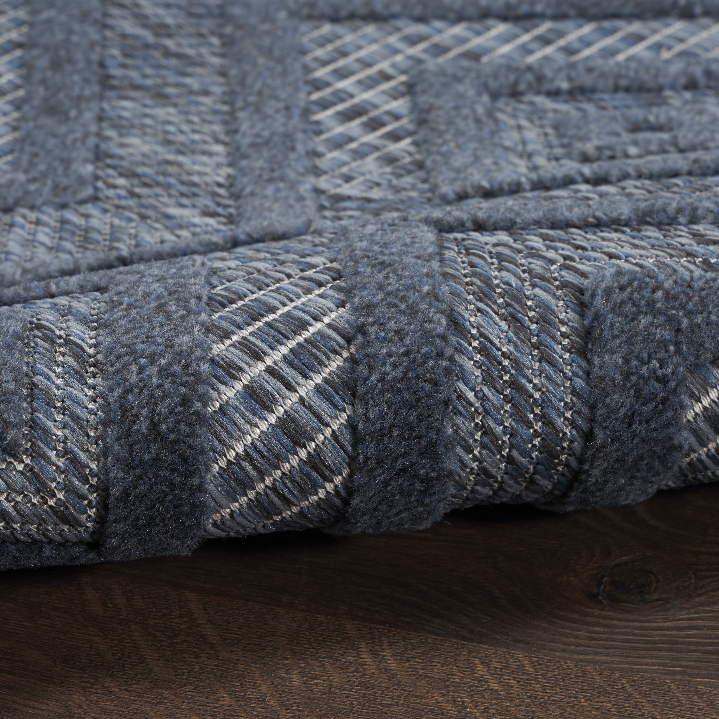 Nourison Versatile Indoor/Outdoor Navy Blue 5' x 7' Area Rug, (5x7)