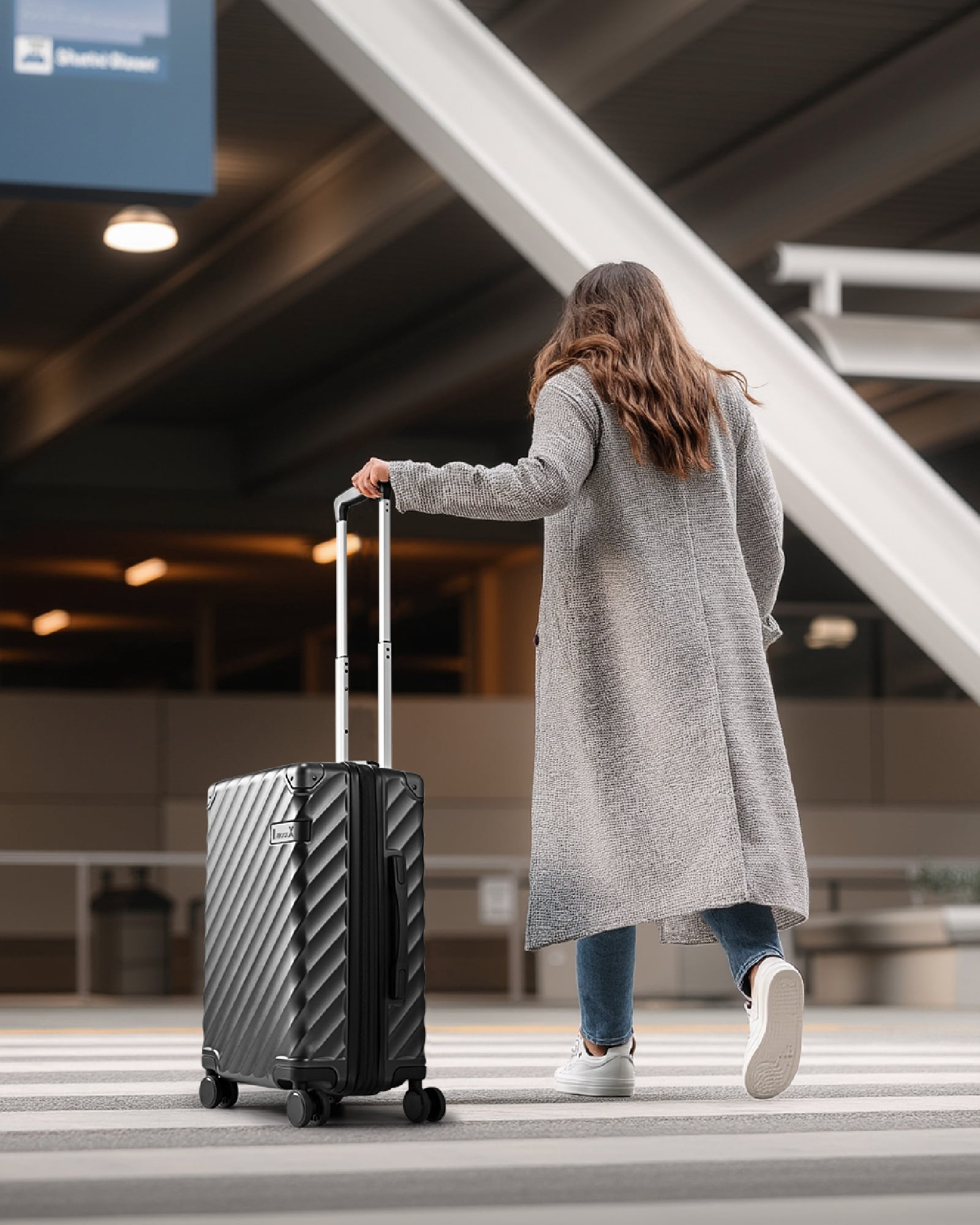 21" Carry On Expandable Hardside Spinner Suitcase with TSA Lock,Charcoal Metallic