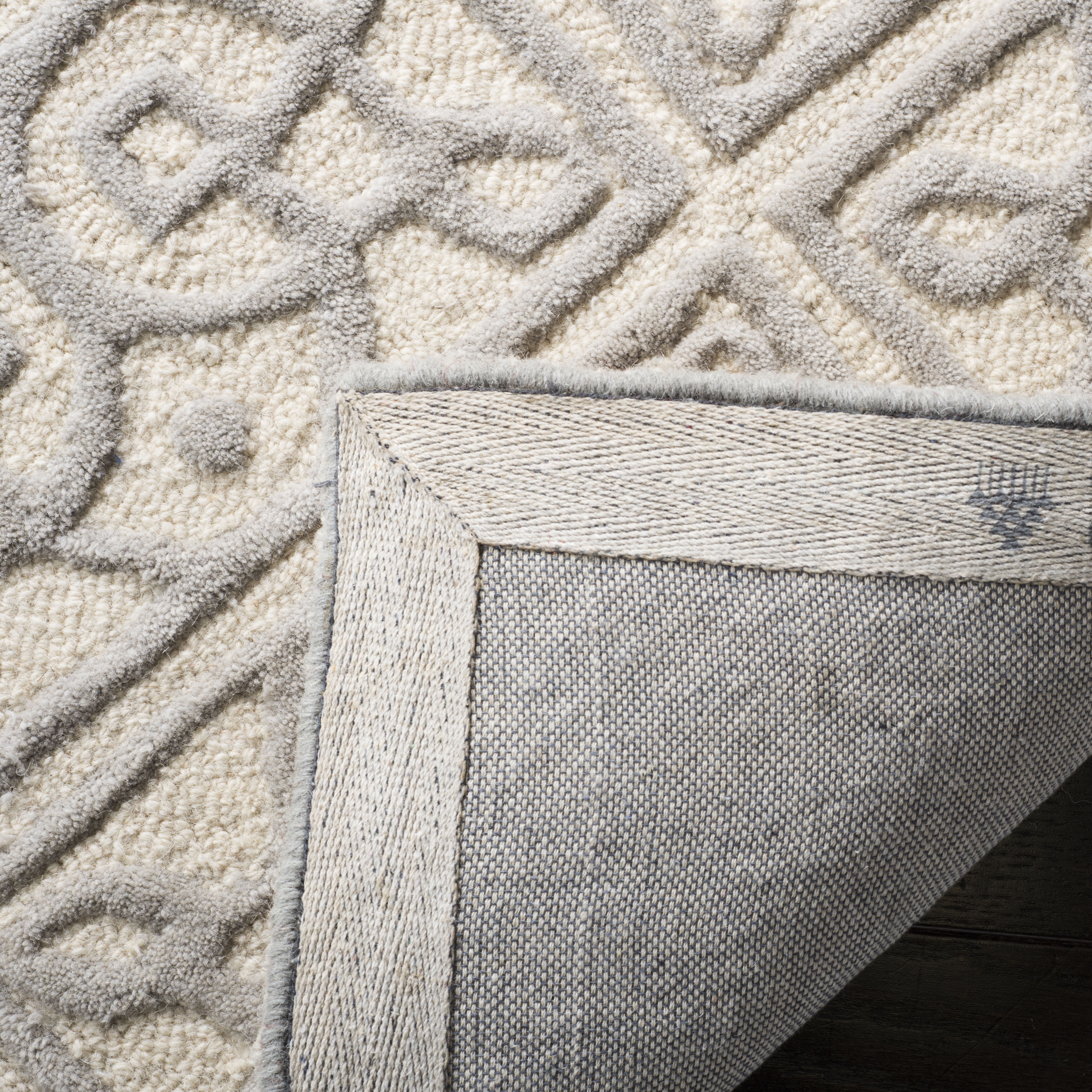 SAFAVIEH Cambridge Mirko Geometric Wool Runner Rug, Ivory/Gray, 2'6" x 8'
