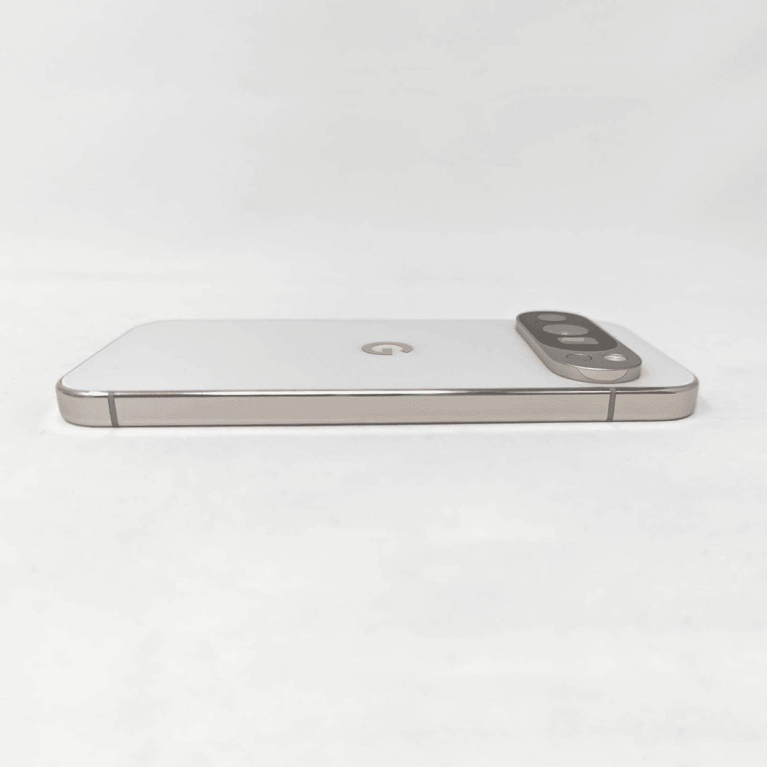 Google Pixel 10 Pro 5G 128GB G4QUR USA Factory Unlocked 6.3" 16GB RAM Smartphone - Porcelain