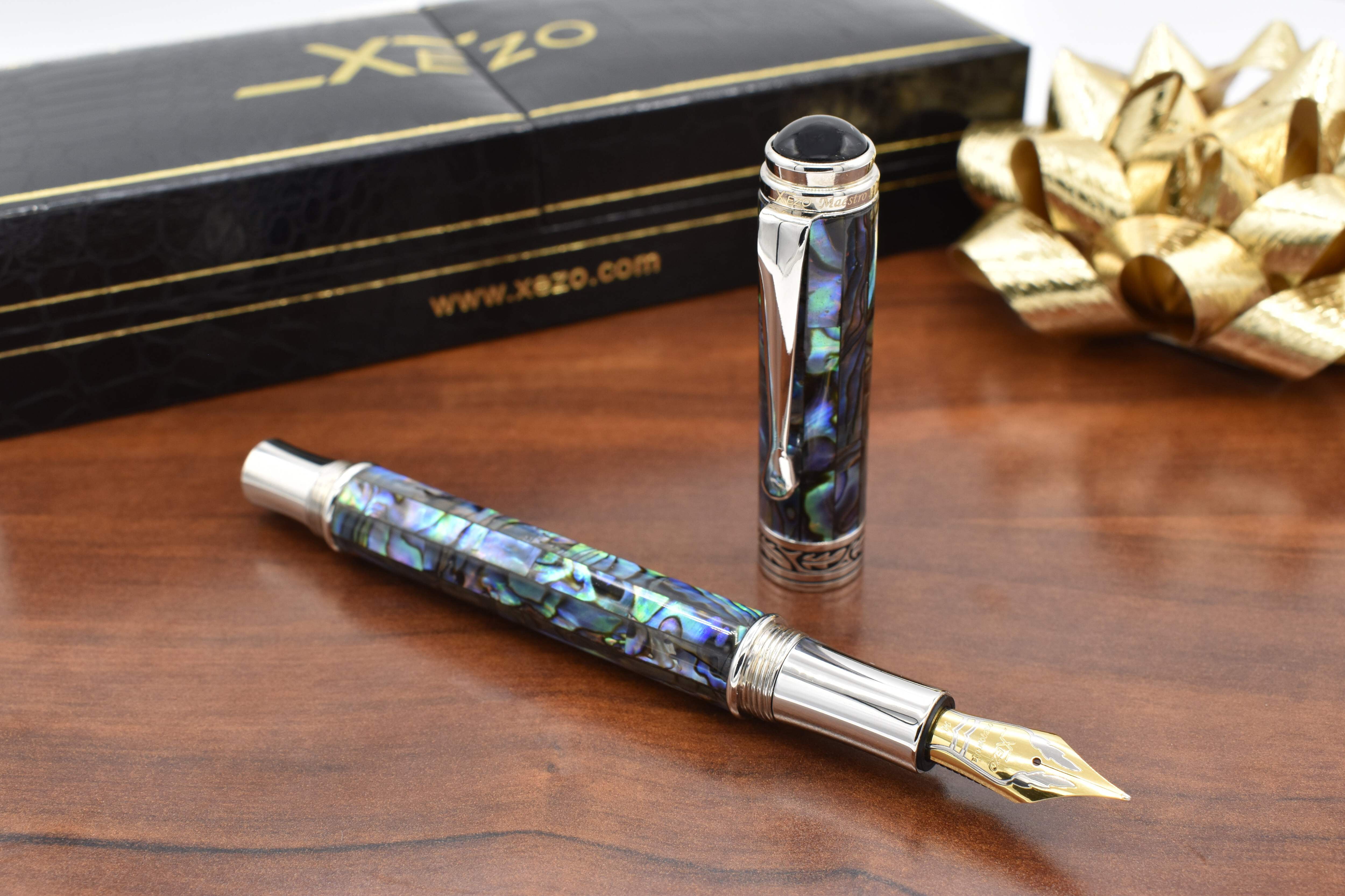 Xezo Xezo Maestro® Paua Abalone Sea Shell Fountain Pen (Medium-Fine 0.45 mm Nib) - Platinum Plated