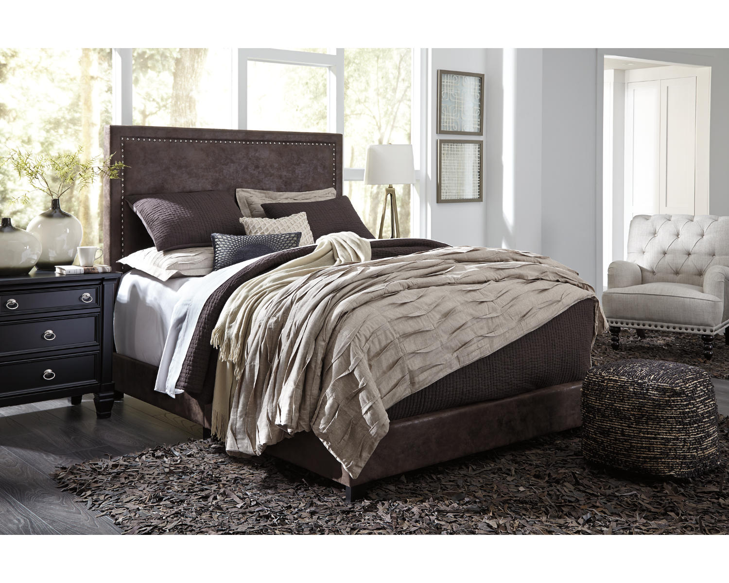 Signature Design by Ashley Dolante Contemporary Faux Leather Upholstered Platform Bed, Queen, Brown - image 5 of 8