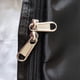 thumbnail image 2 of Bolsa de almacenamiento de ropa de viaje multifuncional Bolsa colgante de tres capas Tela impermeable, 2 of 7