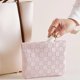 thumbnail image 4 of Bolsa de viaje con cierre automático para lápiz labial, diseño a cuadros, pequeña bolsa de cosméticos, para guardar llaves, cable de datos, toalla Shrapnel Aunt, portátil, 4 of 7