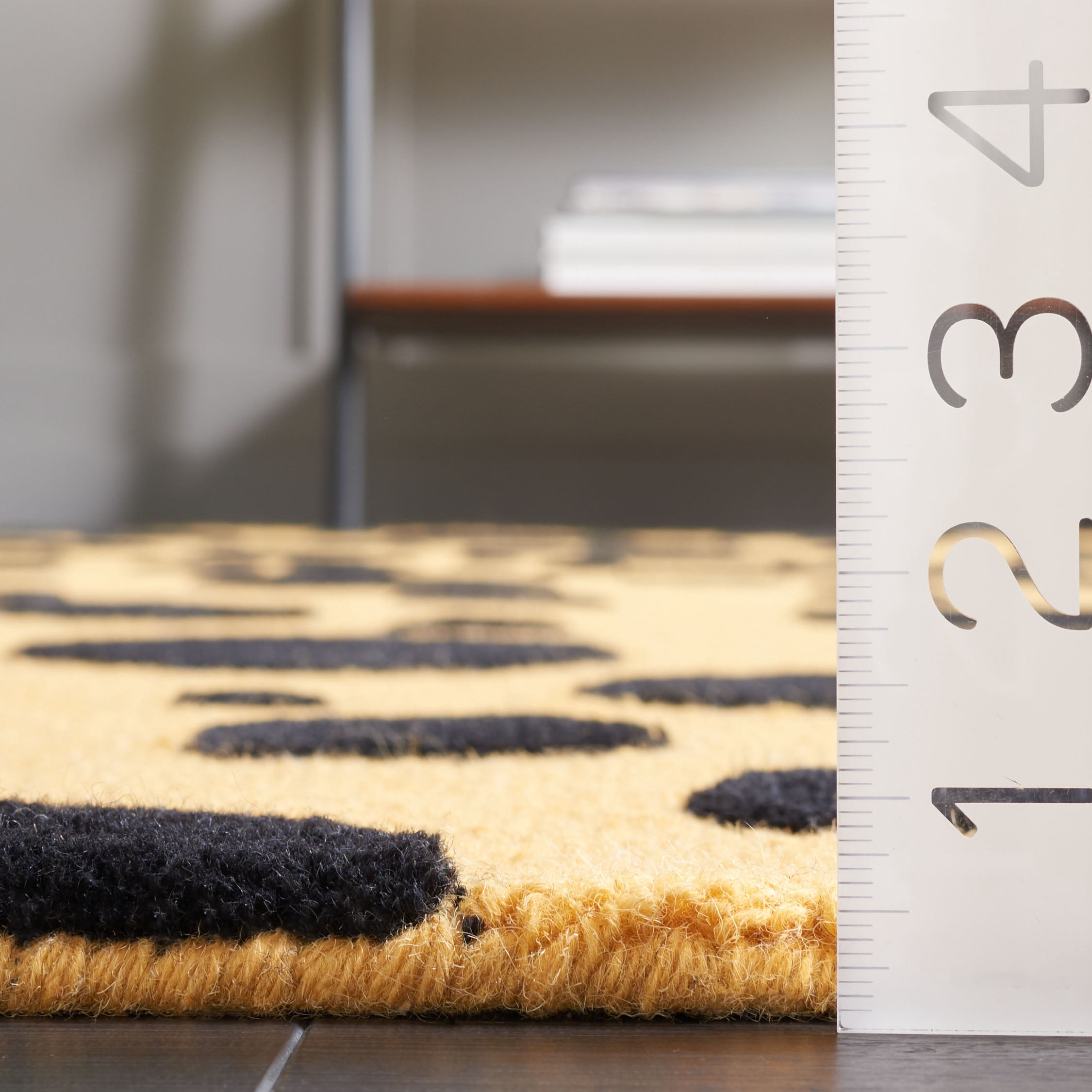 SAFAVIEH Cambridge Talisha Dot-Print Area Rug, Gold/Black, 8' x 10'