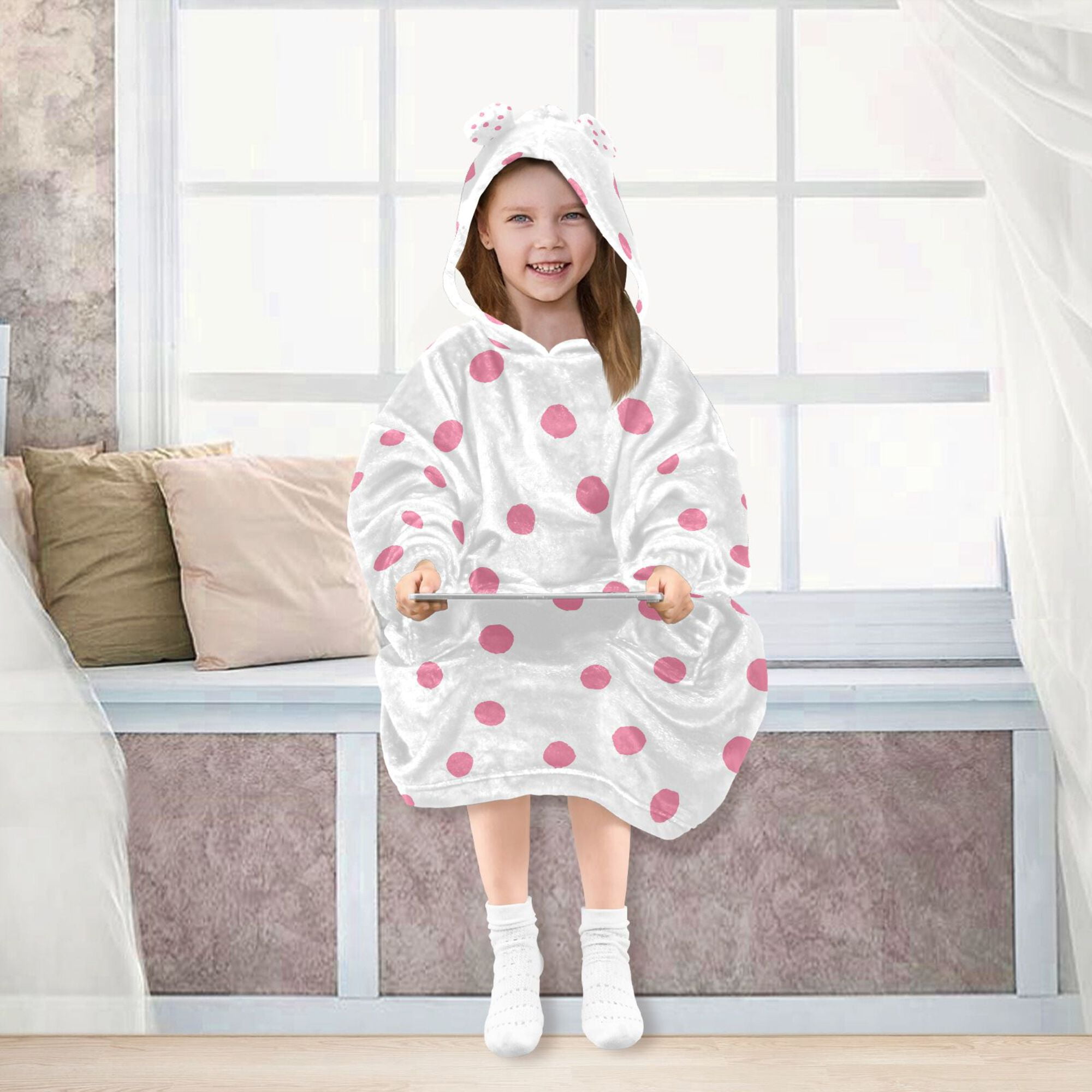 FORMRS Wearable Blanket Hoodie with Sleeves for Kids Cozy Flannel Sweatshirt, Pink Polka Dots