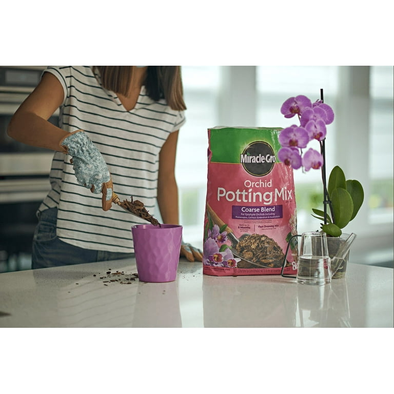 Miracle-Gro Orchid Potting Mix Coarse Blend, Indoor or Outdoor, 8 qt.
