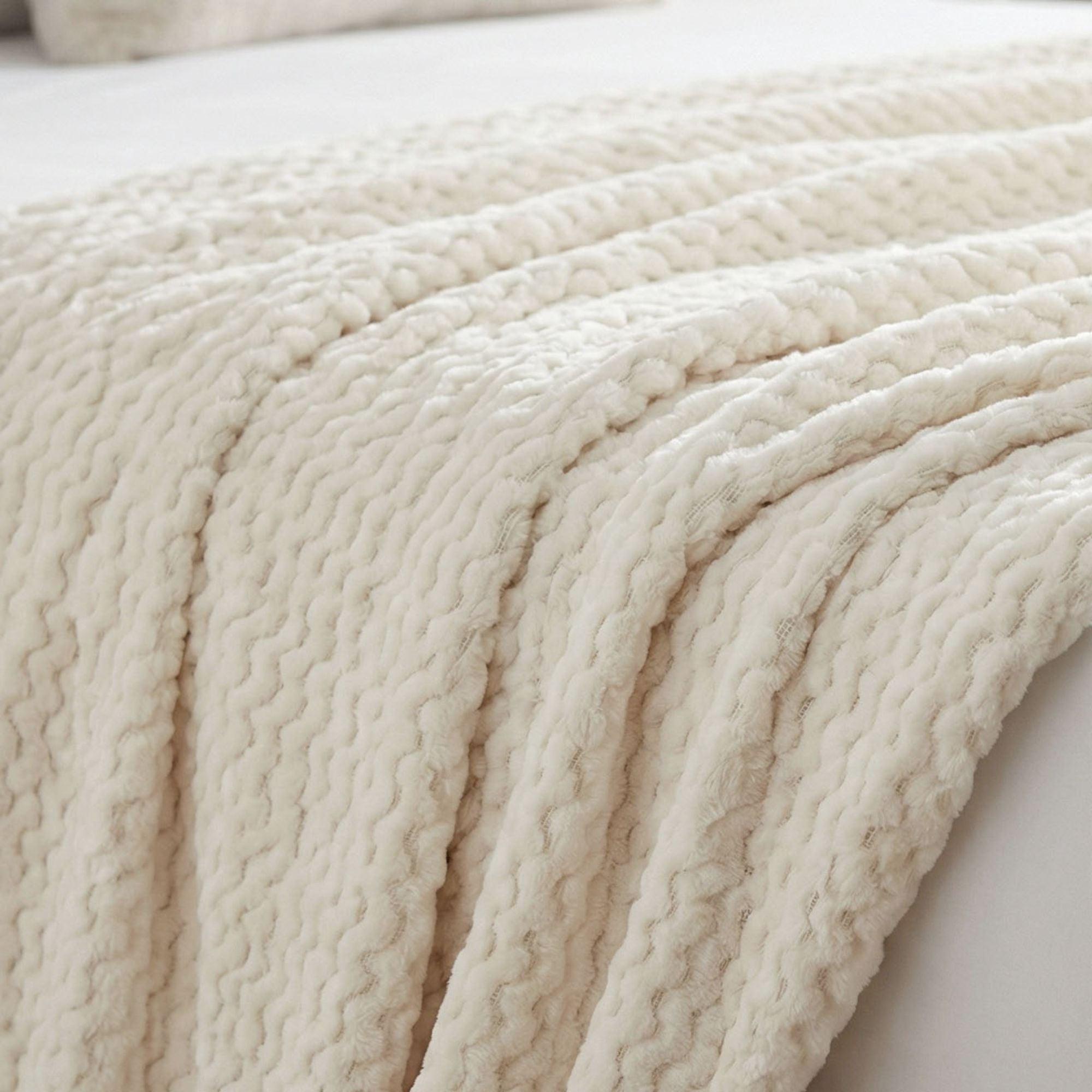 Superior Lily Pebbled Fluffy Fleece Blanket, King Size, Ivory
