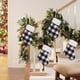 thumbnail image 1 of Decoraciones navideñas, adornos navideños, calcetines navideños a cuadros rojos y negros, decoraciones colgantes, regalos, bolsas de dulces, colgantes, calcetines navideños de tela, 1 of 6