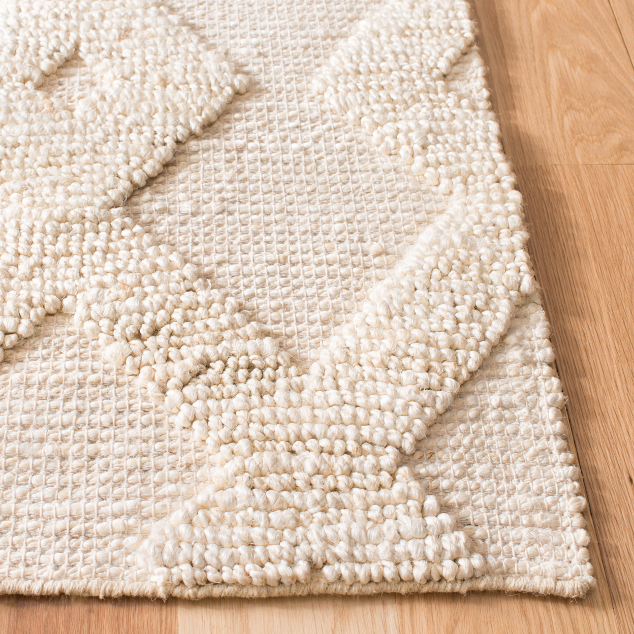 SAFAVIEH Natural Fiber Hermite Geometric Jute Area Rug, Ivory, 4' x 6'