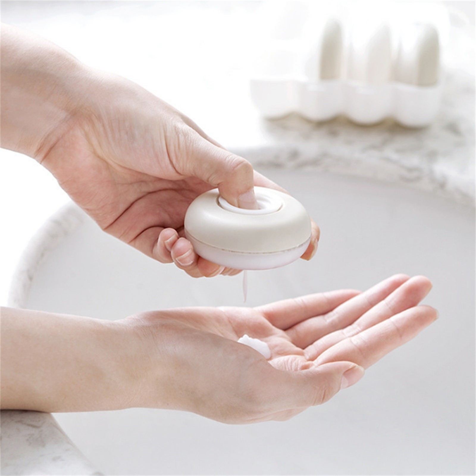 Lunxisen 16 Pcs Travel Pods Leak-Proof Silicone Bottles Portable Press-Type Shampoo Gel Container Toiletries Storage Box for Vacation Gym Travel Essentials