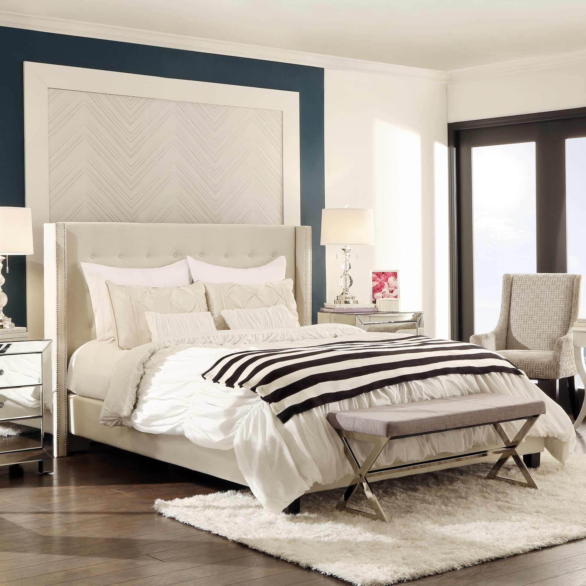 Weston Home Curtis I Upholstered King Bed with Wingback Nailhead