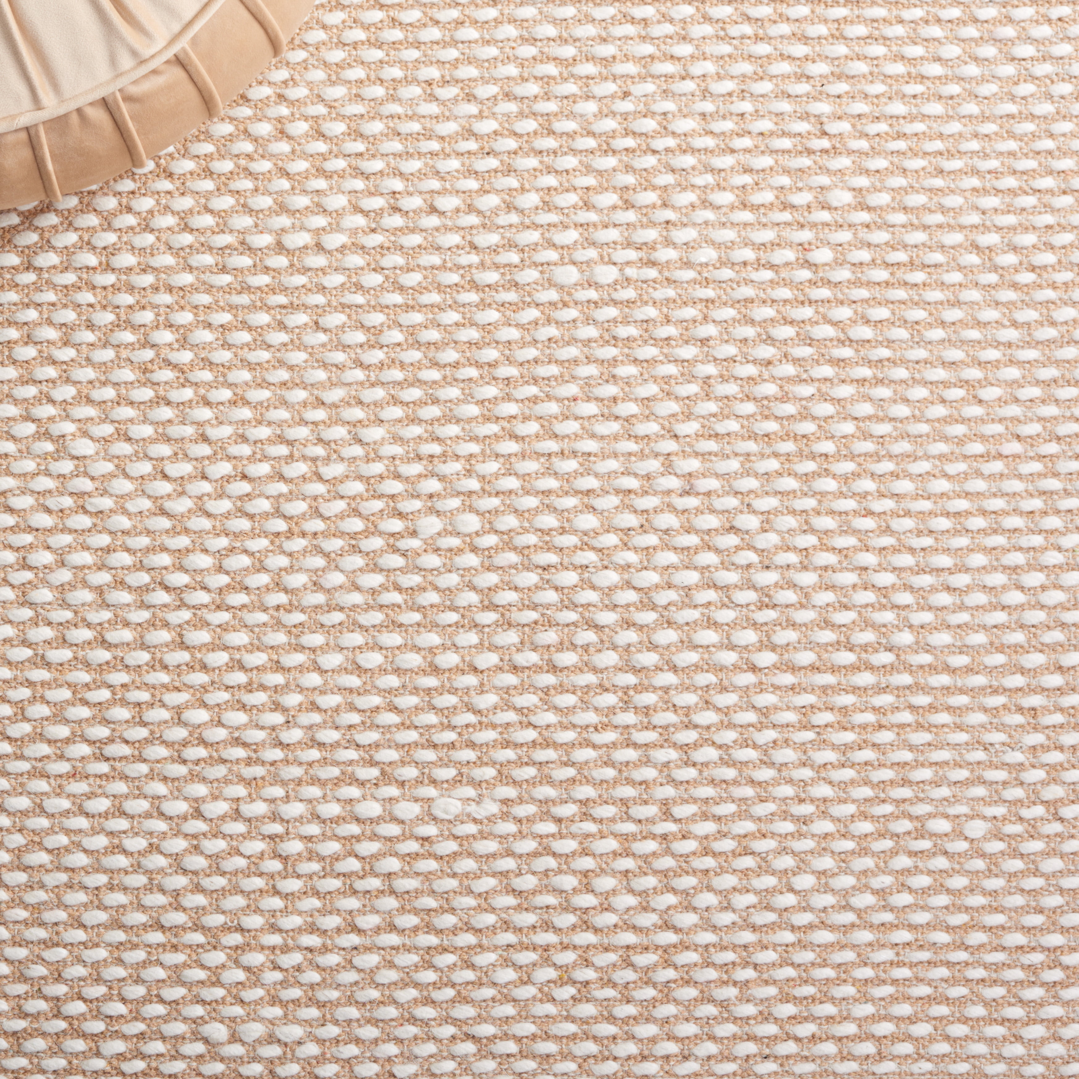 SAFAVIEH Vermont York Solid Area Rug, Beige, 6' x 6' Square