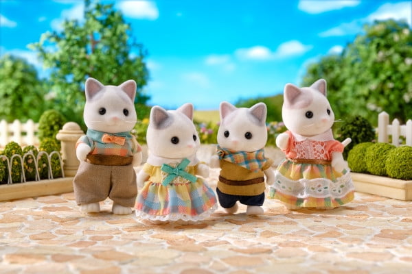 Calico Critters Latte Cat Family, Set of 4 Collectible Doll Figures