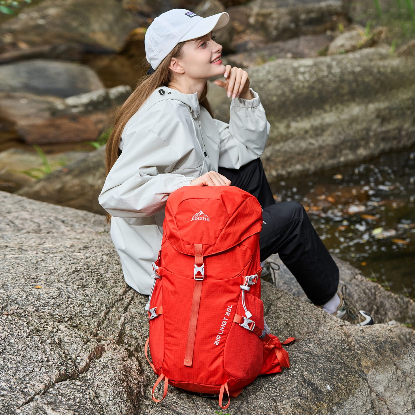 JIDIZHE 32L Polar Explorer Hiking Backpack, Lightweight Water-Resistant Outdoor Travel Backpack for Men & Women, Red