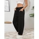 thumbnail image 3 of Pantalones deportivos Athlisan Baggy Barrel para mujer, color negro, talla M, 3 of 4