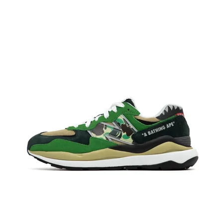 

BAPE x NB official NB 5740 Retro simple fabric two suede leather anti-slip wear wrap lightweight low-top casual running shoes for men and women the same black green camouflage