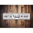 thumbnail image 1 of (Metal de aluminio) Letrero de tocino con texto "Don't Go Bacon My Heart", decoración de cerdo y tocino, para amantes de la agricultura, granero grande, decoración del hogar, bonito letrero de, 1 of 4
