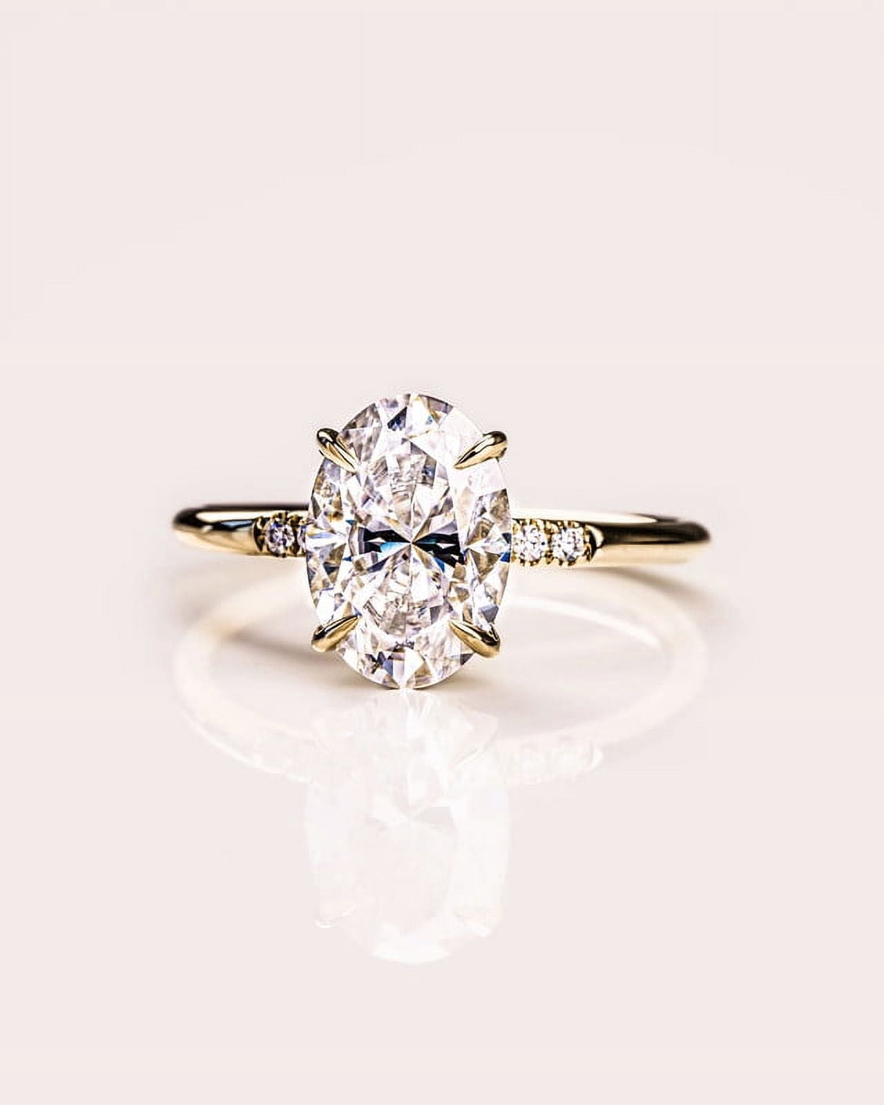 solitaire jewels 1.7CT Oval Moissanit Hidden Halo Engagement Ring For Women, 18K Yellow Gold