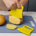 thumbnail image 4 of TIMIFIS Cut Potatoes Wolf Teeth Potato Cutting Wave Knife Cutting Ripple Knife Cut Flower Knife Carrot Potato Artifact Kitchen Gadgets Kitchen Gadgets, 4 of 6