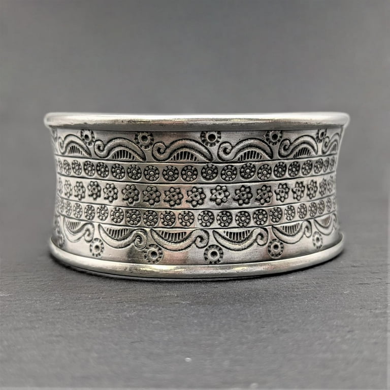 81stgeneration Women's 999 Pure Silver Karen Hill Tribe Wide
