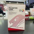 thumbnail image 2 of HyperX Pulsefire CORE, un ratón para juegos con cable y pulsaciones extremadamente desconocido, RGB, rosa mágico, aplicable, 2 of 6