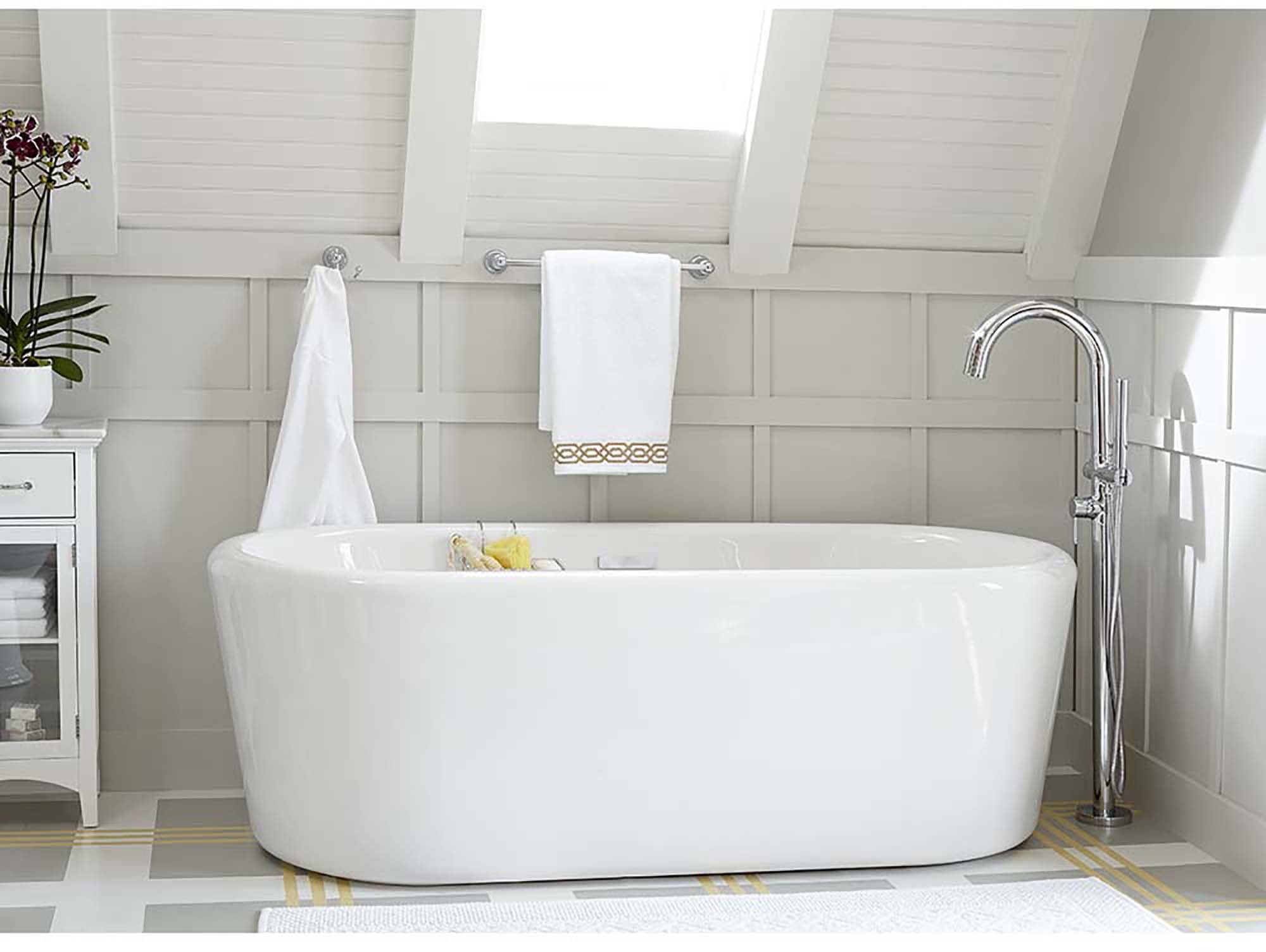 American Standard Contemporary Round Freestanding Bathtub With Lever Handle Faucet for Flash Rough-In Valve