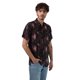 thumbnail image 2 of CAMISA COMFORT FIT CON ESTAMPADO FLORAL DE MANGA CORTA, BOLSILLO DE PARCHE EN EL PECHO, ABERTURAS EN LOS COSTADOS Y CANESÚ CON TABLÓN EN ESPALDA., 2 of 6