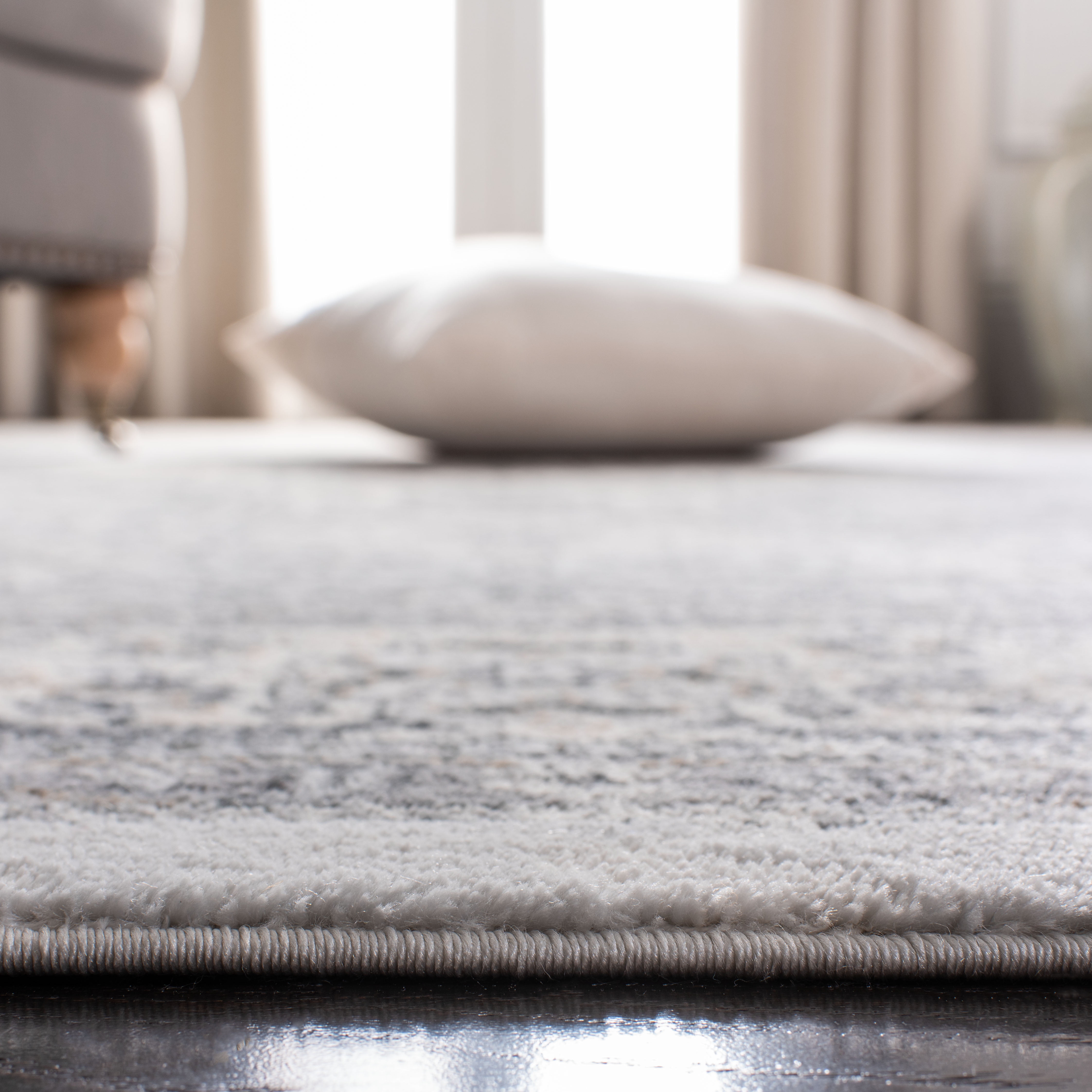 SAFAVIEH Isabella Zander Oriental Runner Rug, Dark Grey/Cream, 2'2" x 11'
