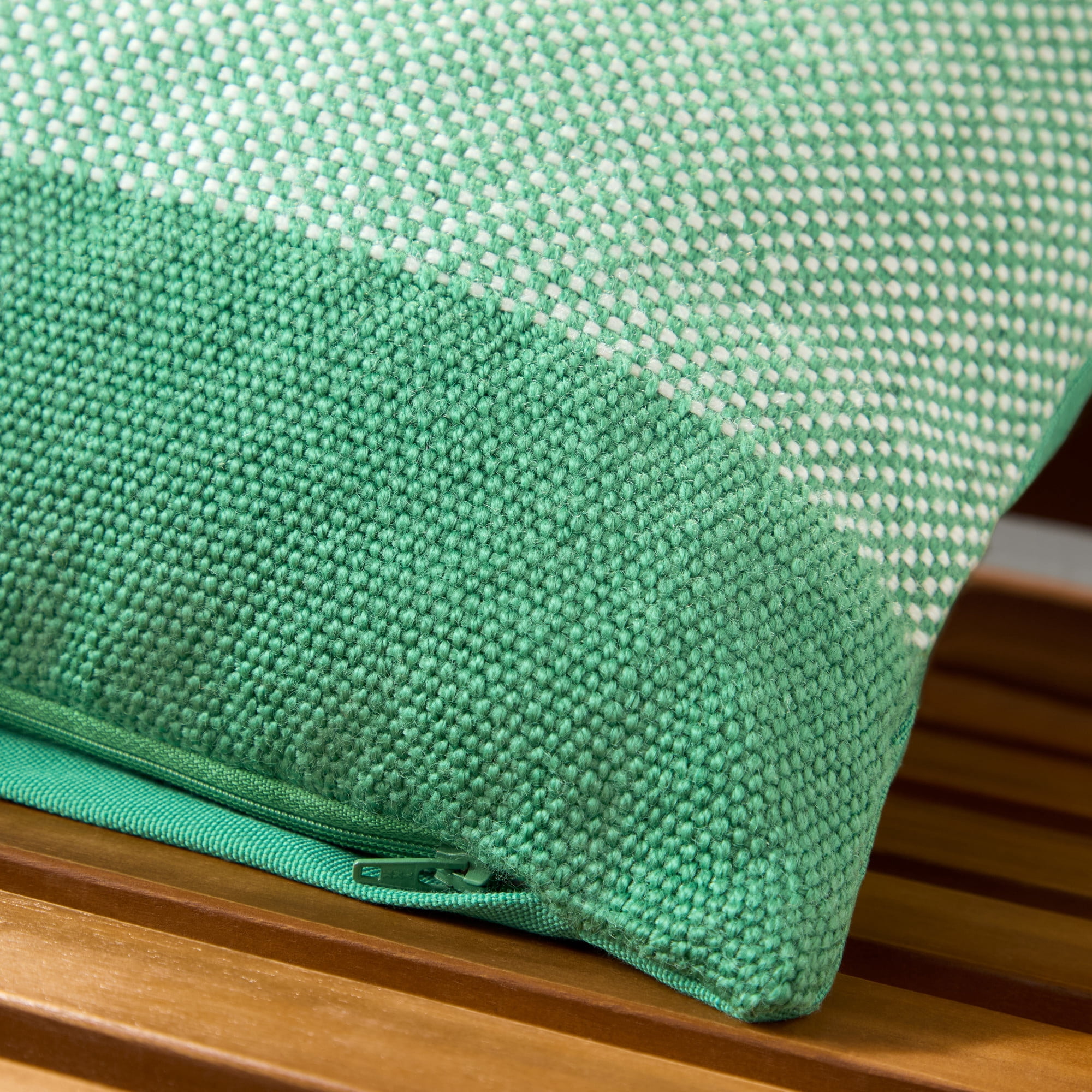 TOWN & COUNTRY TERRA Alara Solid Border Handcrafted Indoor Outdoor Decorative Pillow, 100% Recycled Materials, UV Fade Resistant, Water Repellent, Green/Ivory, 14"x20"