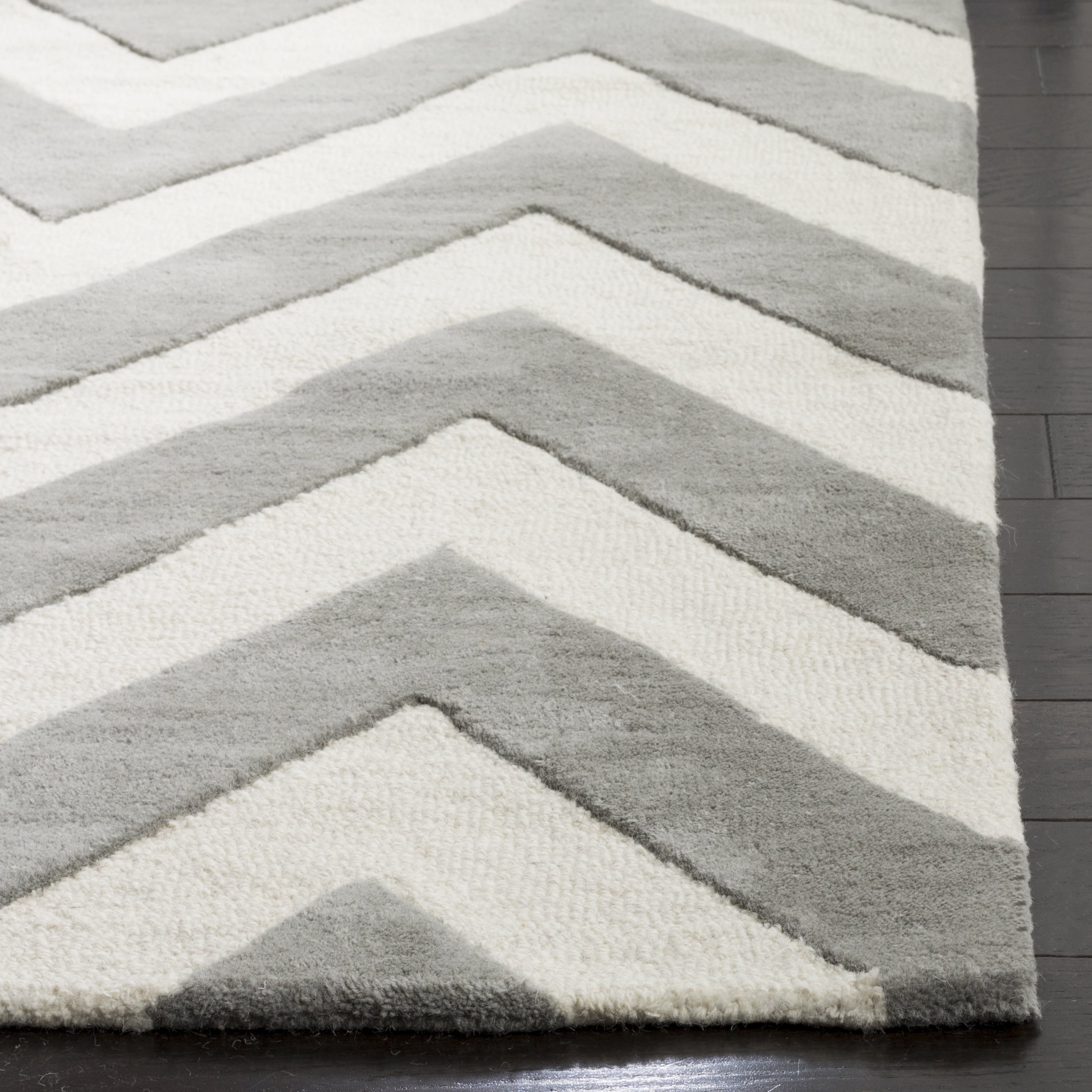SAFAVIEH Kids Basic Chevron Wool Area Rug, Grey/Ivory, 5' x 7'