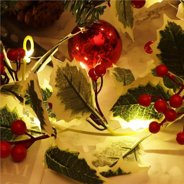 2m/6.56ft 20 LEDs Christmas Garland String Light Battery Powered Red Berry Garland Light Holly Leaves Wreath for Christmas Tree Thanksgiving Party Decoration