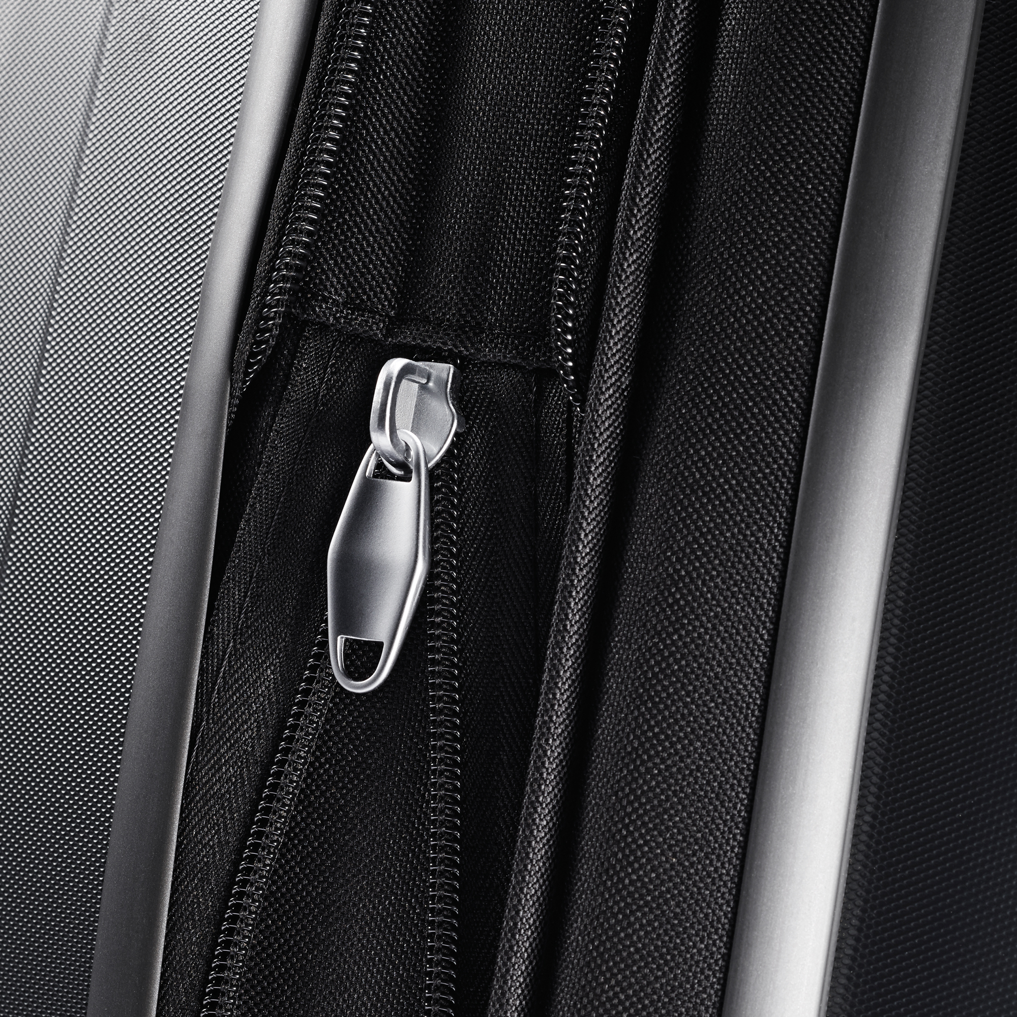 American Tourister Arona Premium Hardside Spinner 3Pcs Luggage Set 20" 25" 29" (Charcoal) - image 4 of 10