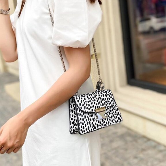Portable Leopard Print Crossbody Shoulder Bag for Women, Lightweight Messenger Bag with Adjustable Strap