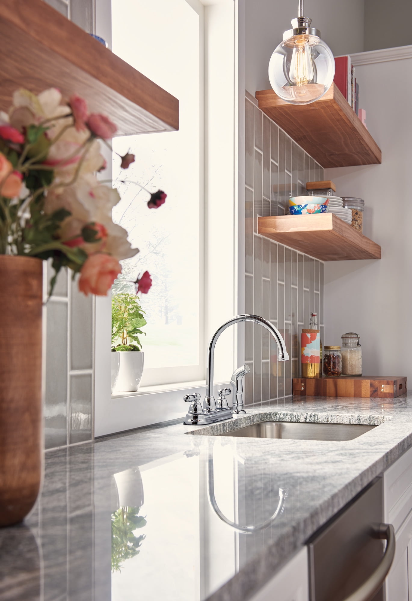 Claymore Two Handle Kitchen Faucet in Chrome P299575LF