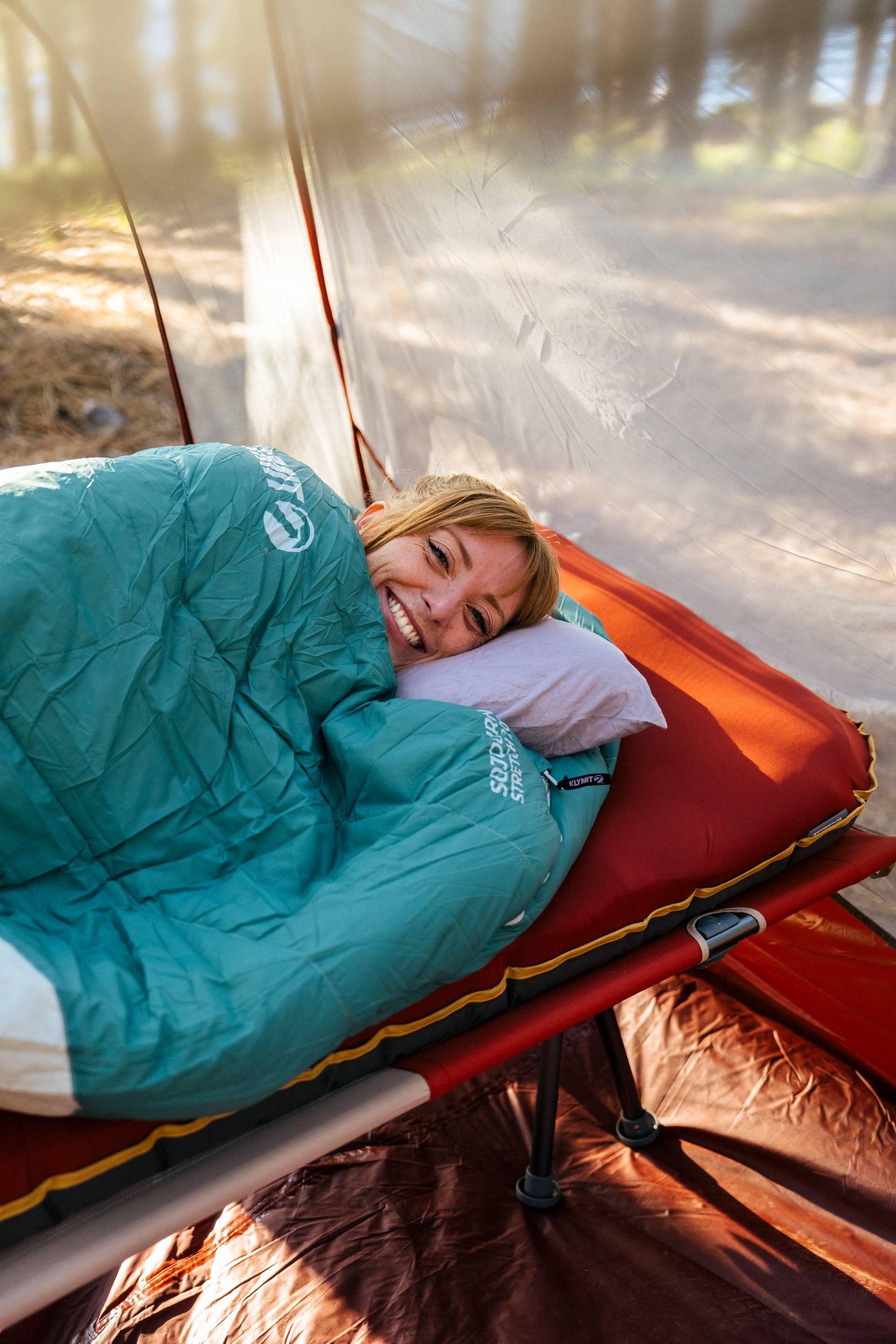 Klymit Sojourn Stretch 20 Degree Sleeping Bag, Lightweight 3-Season Adjustable Mummy Bag for Camping & Backpacking, Large