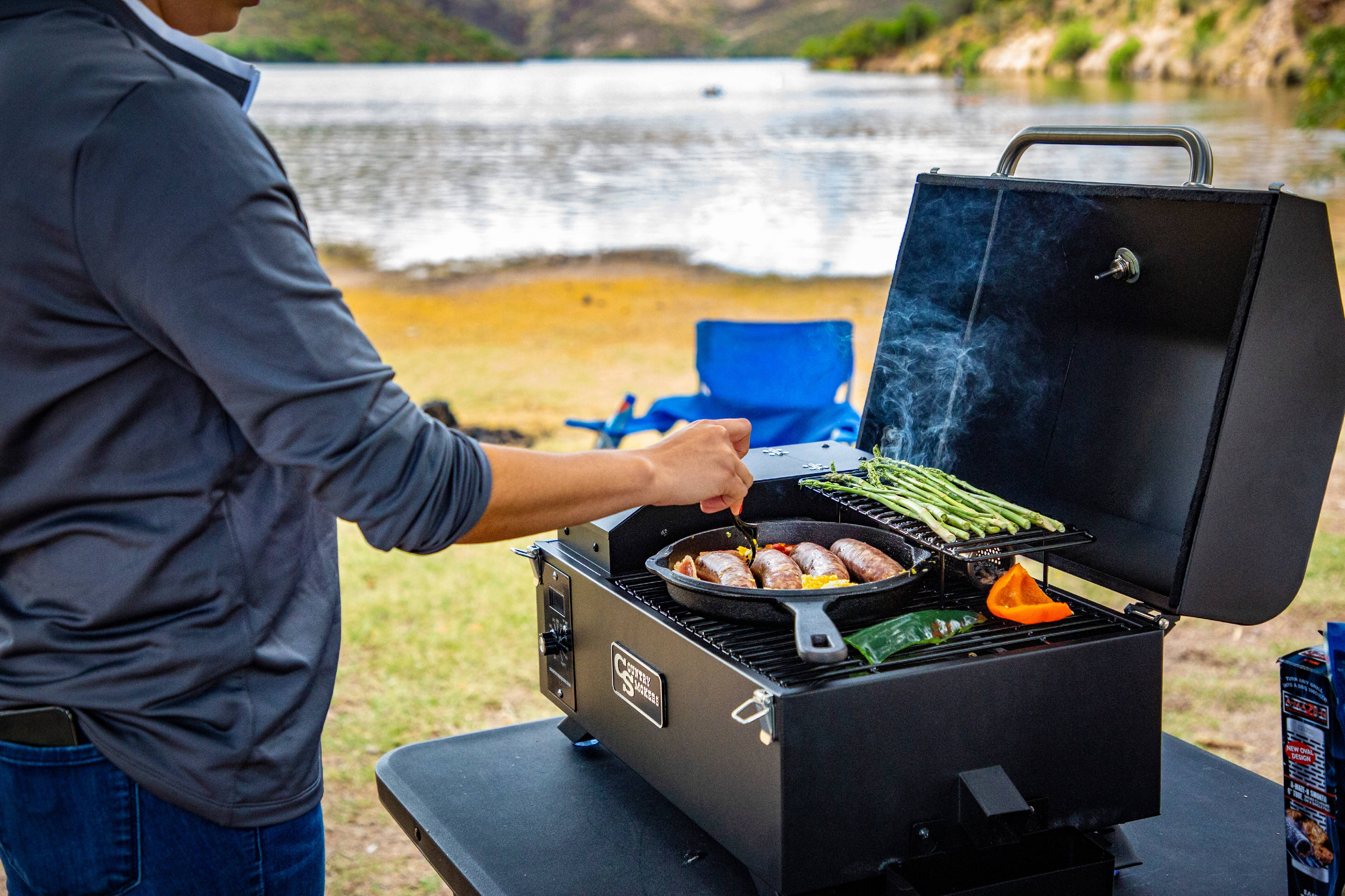 Country Smokers 21 sq ft Pellet Grill - image 5 of 7